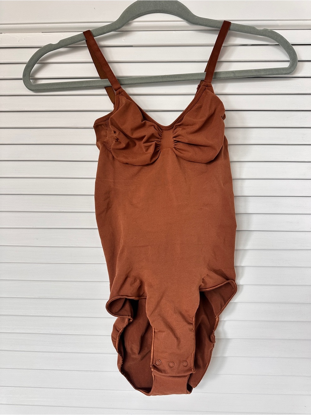 SKIMS Seamless Sculpt Bodysuit Shapewear Rust Brown Size M